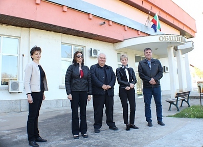 Министър Дашева посети стадион „Христо Ботев“ в Криводол